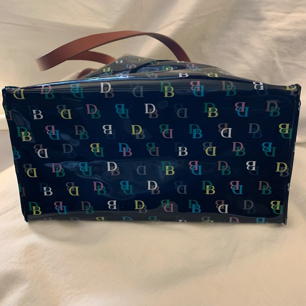 Dooney & Bourke black vinyl medium shopper tote with multi color DB logo print - Picture 5 of 7